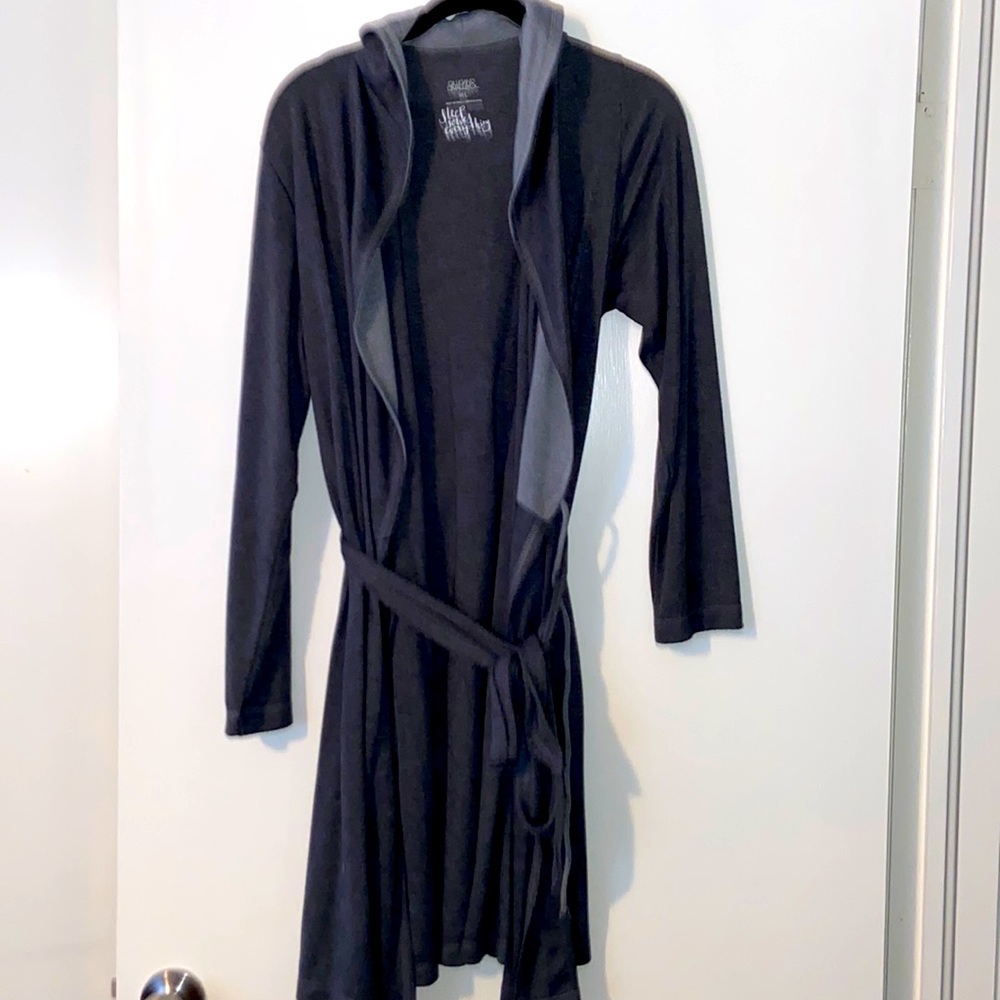 Gray Robe, M/L